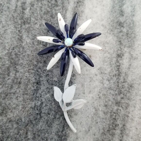 Vintage Enamel Flower Brooch, Daisy, Blue White, Rhiestone Center, Estate - Picture 1 of 5